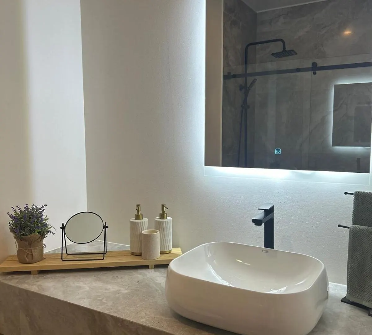 Beautiful Brand New Suit Quito Apartamento